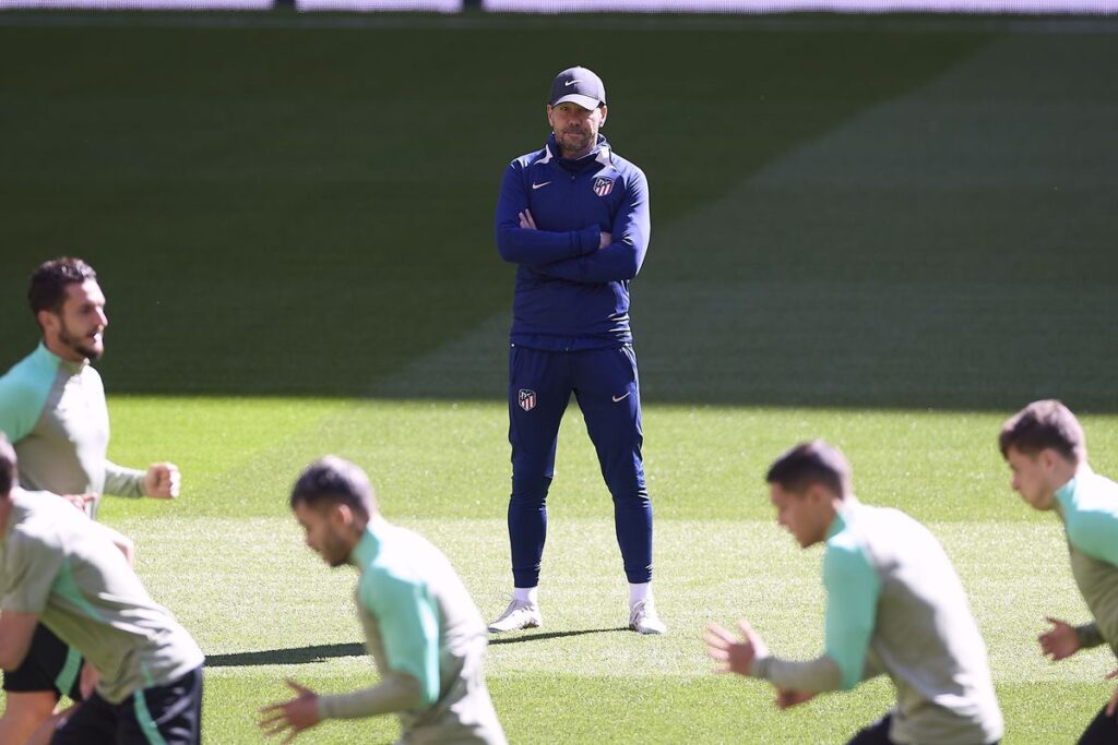 Diego Simeone in training